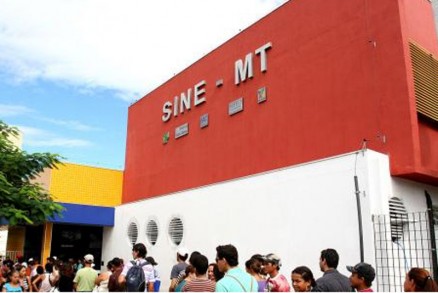  O trabalhador que estiver em busca de uma colocao no mercado de trabalho poder recorrer s unidades do Sine a partir das 13h da prxima quarta-feira (10)