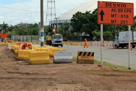 Obras na Avenida do CPA: Interdio comeou a ser feita hoje