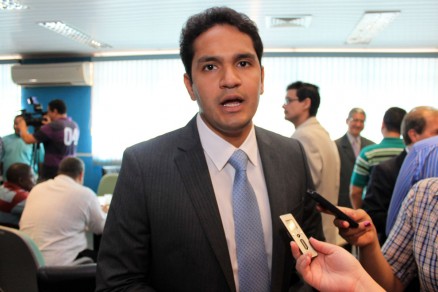 Joo Emanuel diz que vereadores no sero influenciados pelo veto do prefeito