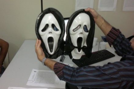Adolescentes disseram que compraram as mscaras para pular o Carnaval