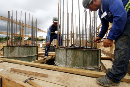 Obras do Viaduto da Dom Orlando Chaves avanam em Vrzea Grande