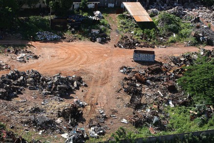 Dengue: Depsitos de lixo em Cuiab concentram criadouros do mosquito