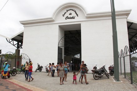 Proprietrios dos boxes irregulares devem deixar o Centro Comercial do Porto