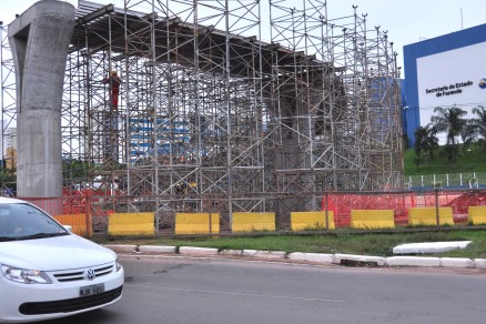 Viaduto da Sefaz: elevado do VLT ganha forma, na Avenida do CPA, na Capital