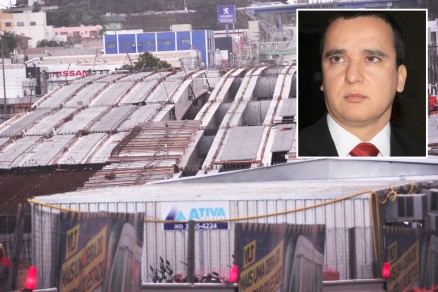 Promotor de Justia, Clvis de Almeida Jnior (dest.): falha em viaduto est sob a mira do MPE