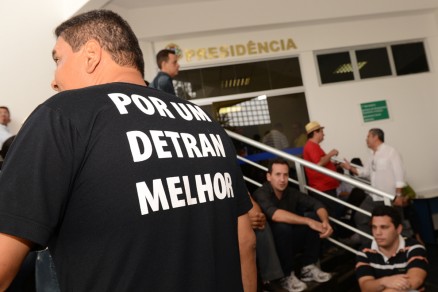 Servidores aprovaram acordo com o Estado, em assembleia realizada na sexta-feira (26)