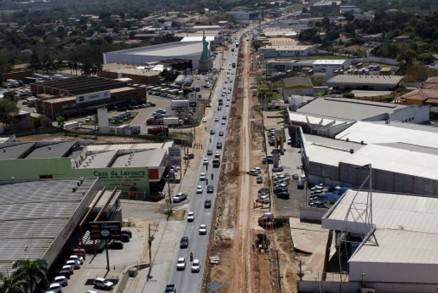 Avenida da FEB: instalao de rede de esgoto deve ser feita durante obras do VLT na via