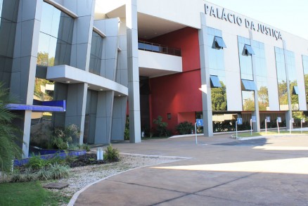 Oi recorreu ao Tribunal pedindo pela reforma da sentena para reconhecer sua ilegitimidade passiva
