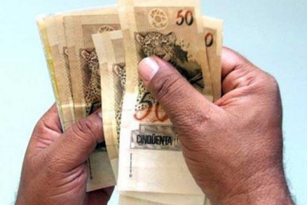 Nos sete meses do ano, contra igual perodo de 2014, houve queda de 2,74% nas atividades econmicas