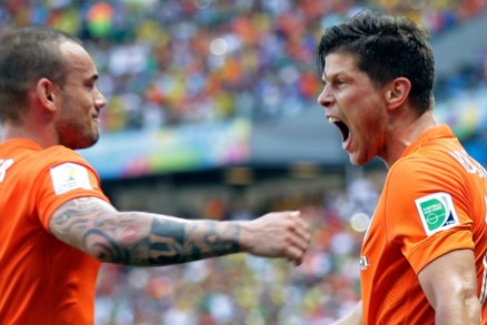 Holandeses comemoram virada contra M�xico nas oitavas de final