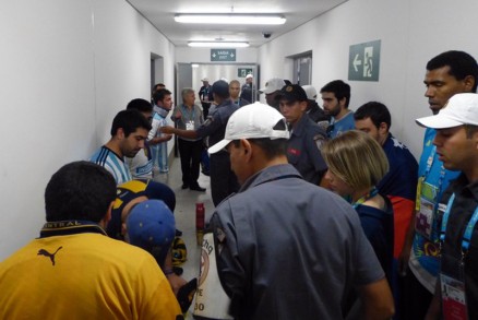 Torcedores no Juizado Especial do Torcedor do Maracan aps a final da Copa do Mundo de 2014