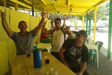 Os moradores preferem no ser identificados, mas cada um tem uma teoria sobre o assunto