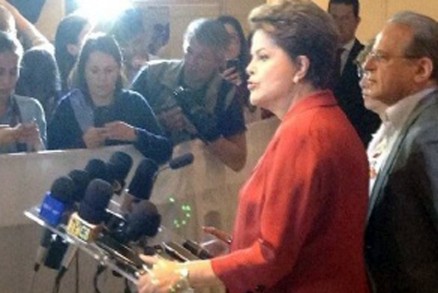 Para ela, Brasil sair 'mais forte' das operaes da PF e Ministrio Pblico.