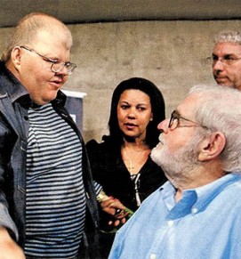 J Soares com o filho, Rafael Soares, em lanamento de seu livro 