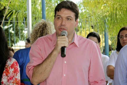 Prefeito de Barra do Garas Beto Farias (PSD) afirma que efetuou pagamentos aos professores