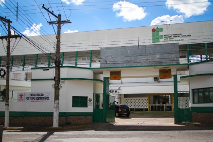 Direo do IFMT registrou um boletim de ocorrncia na Delegacia Especializada do Adolescente