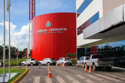 A fachada da Assembleia Legislativa de Mato Grosso