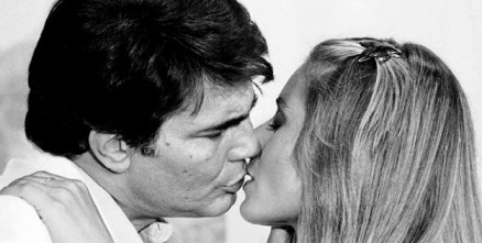 Tarcsio Meira e Vera Fischer se beijam em Corao Alado (1980), que mostrou estupro e masturbao