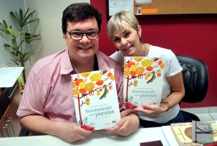O editor Ramon Carlini ao lado da autora Iraci Romagnolli: mercado editorial em destaque