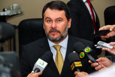 O presidente da CPI da Copa, Oscar Bezerra, afirmou que, pelo menos, 50 pessoas seo ouvidas