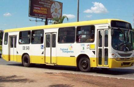 Os visitantes tamb�m poder�o se deslocar at� o parque, onde tamb�m acontece a abertura oficial da Vila do Natal