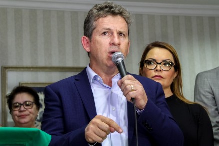 O prefeito de Cuiab, Mauro Mendes, que afirmou que ao menos trs empresas esto interessadas na compra da CAB
