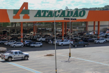 Caso aconteceu no supermercado Atacado, da Avenida Fernando Corra da Costa, em Cuiab