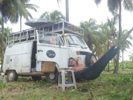 Viagem de empresrio com Kombi passou por oito pases