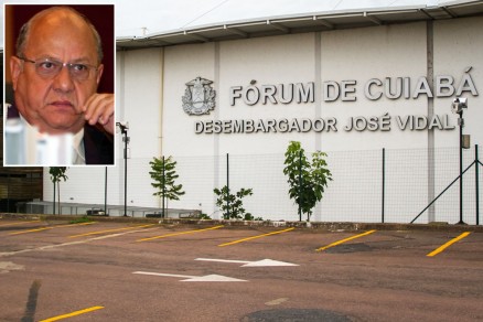 O advogado Samuel Franco Dlia Jnior (detalhe) que teve ao suspensa