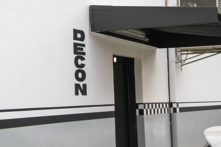 A Delegacia do Consumidor, onde o jovem prestou depoimento