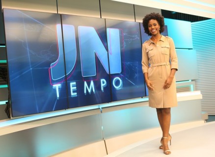 Maria Jlia Coutinho posa para o EGO aps entrar ao vivo no 'Jornal Nacional'
