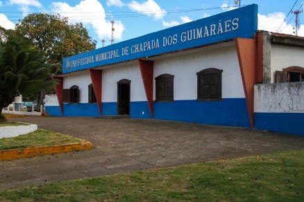 A fachada da Prefeitura de Chapada dos Guimares