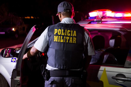 Os bandidos tiveram tempo de estourar cinco cofres