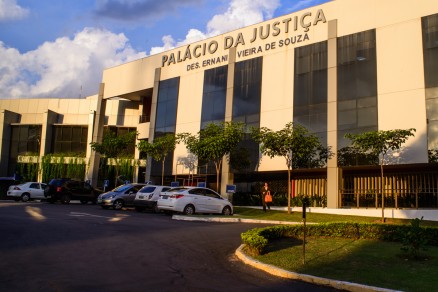 A 2 Cmara Criminal do Tribunal de Justia negou HC pedido pela OAB em favor de advogado