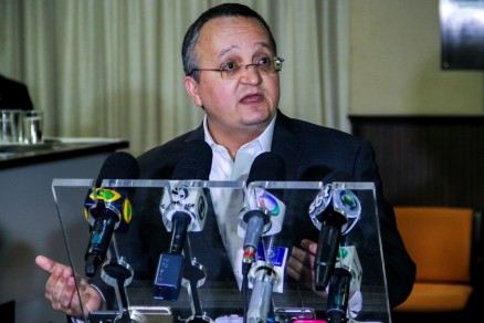 O governador Pedro Taques diz no ir recuar de Adin contra a Emenda Constitucional 69