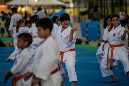 Rapel, artes marciais, jogos de tabuleiro e basquete esto entre as atividades oferecidas