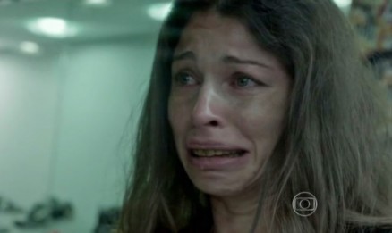 Grazi Massafera como Larissa na novela 'Verdades Secretas' 