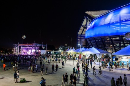 A primeira edio do Vem Pra Arena, em maio deste ano, levou 15 mil pessoas  Arena Pantanal