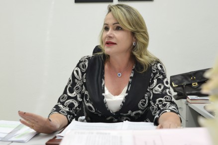 Juza Clia Vidotti, que determinou que licitao com a CAB Cuiab seja anulada