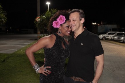 Adriana Bombom e o novo namorado Adrien Cunha