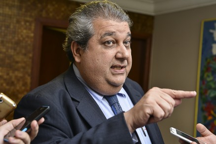 O procurador-geral de Justia, Paulo Prado, disse que deputados deveriam investigar outras coisas 
