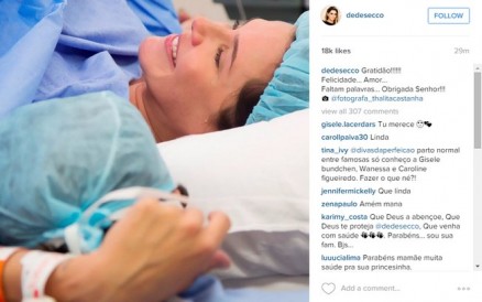 Com lgrimas nos olhos, Deborah Secco mostra o momento do parto de Maria Flor
