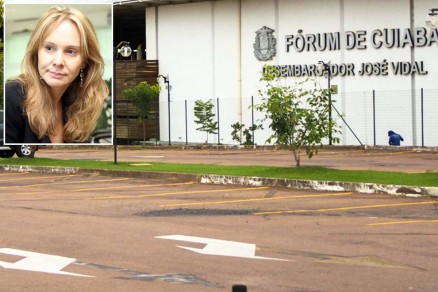 A juza Sinii Ribeiro (no detalhe), que condenou empresria Marilena Ribeiro