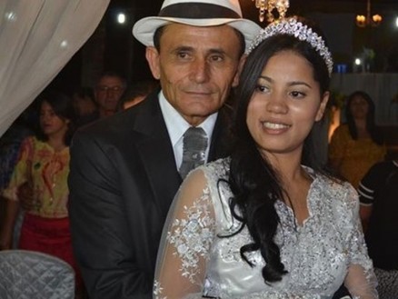 A cantora Stefhany Absoluta se casou com um empresrio 26 anos mais velho que ela.