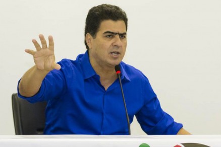 O deputado Emanuel Pinheiro disse que secretrio Eduardo Chiletto encareceu VLT em R$ 200 milhes