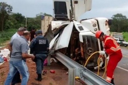 O pai e as duas filhas no resistiram aos ferimentos e morreram ainda no local