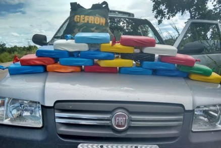 Gefron apreende 20 tabletes de cocana na fronteira do pas