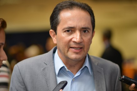 O secretrio de Estado de Educao, Permnio Pinto: juza no v indcios contra ele