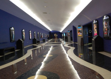 O Cine Multiplex Arajo, que funciona dentro do Pantanal Shopping