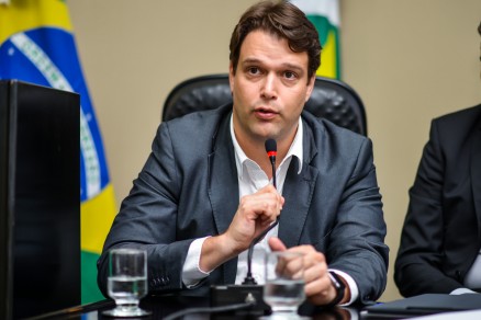 Gustavo Oliveira: 
